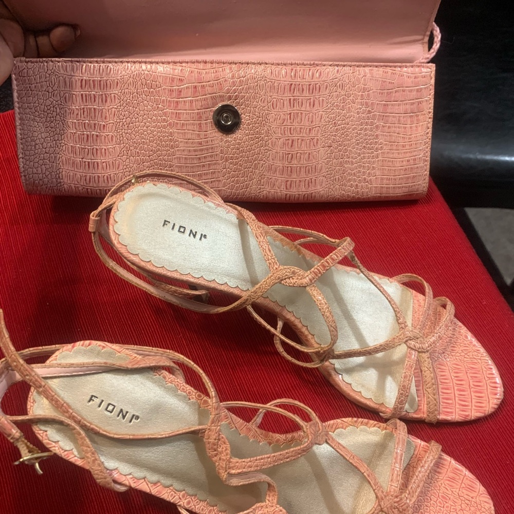 Can’t wear them anymore…assorted Size 8 shoes….$8 a pair - Picture 14 of 15
